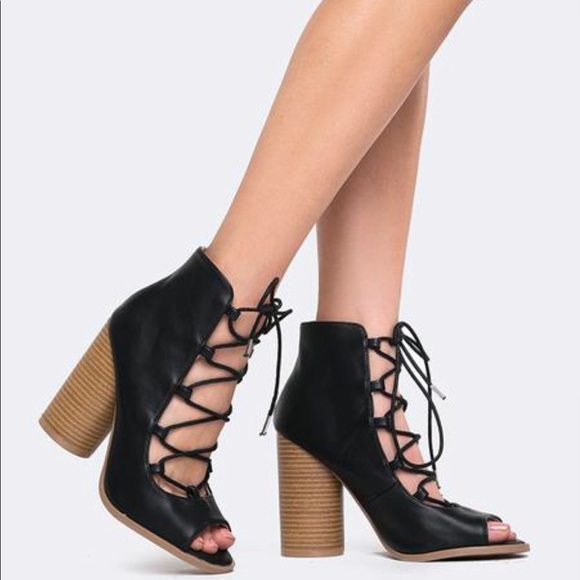 Qupid Shoes - Lace up black booties